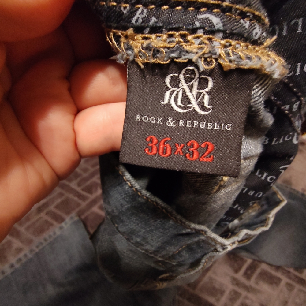 Rock & Republic Men's Blue Jeans - Picture 7 of 9